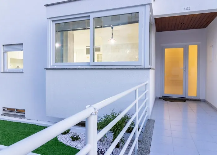 Lysa's House Amorosa